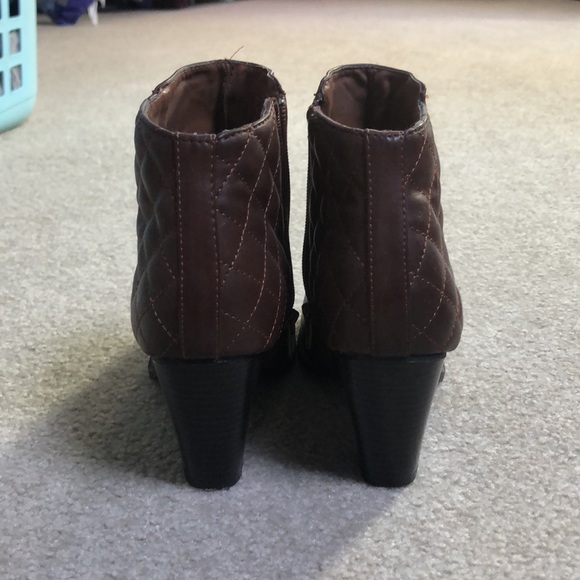 Charlotte Russe Brown Leather Quilted Booties - Picture 2 of 3